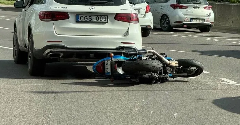 In Vilnius – a motorcyclist traffic accident and an even bigger Friday traffic jam