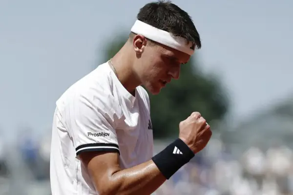 After running a nearly 5-hour marathon – ambulance for Czech tennis talent
