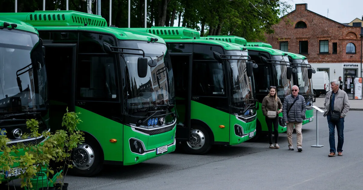 10 new electric buses hit the streets of Kretinga district