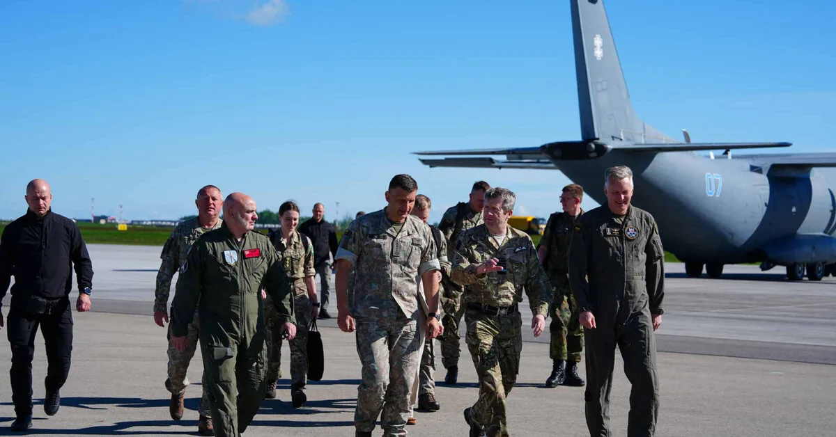 Deputy Commander of NATO Forces in Europe visiting Lithuania emphasized the importance of the air policing mission