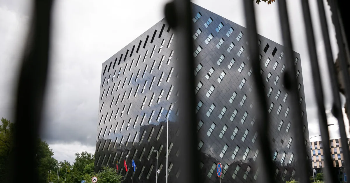 General Prosecutor's Office: the obligation to report misappropriated data lay with the Registry Center itself