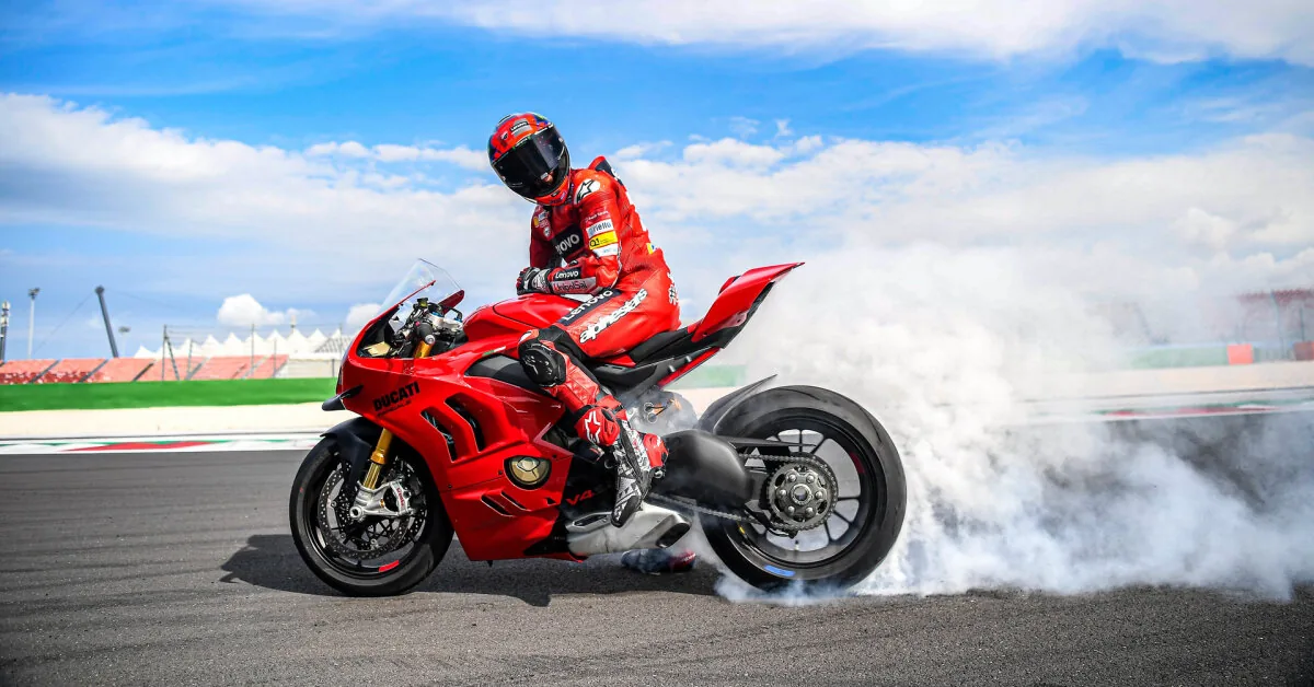 A Ducati motorcycle was stolen from a resident's yard in the Marijampolė district