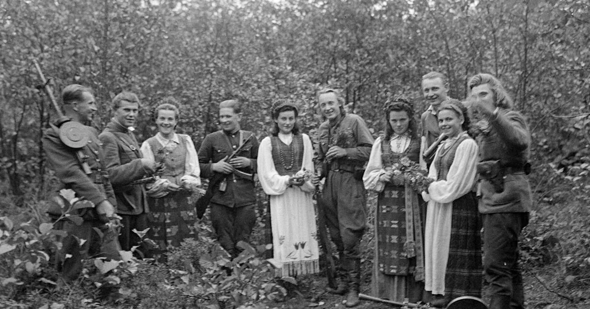 In Ramygala – previously unseen photographs of Lithuanian partisans presented for the first time