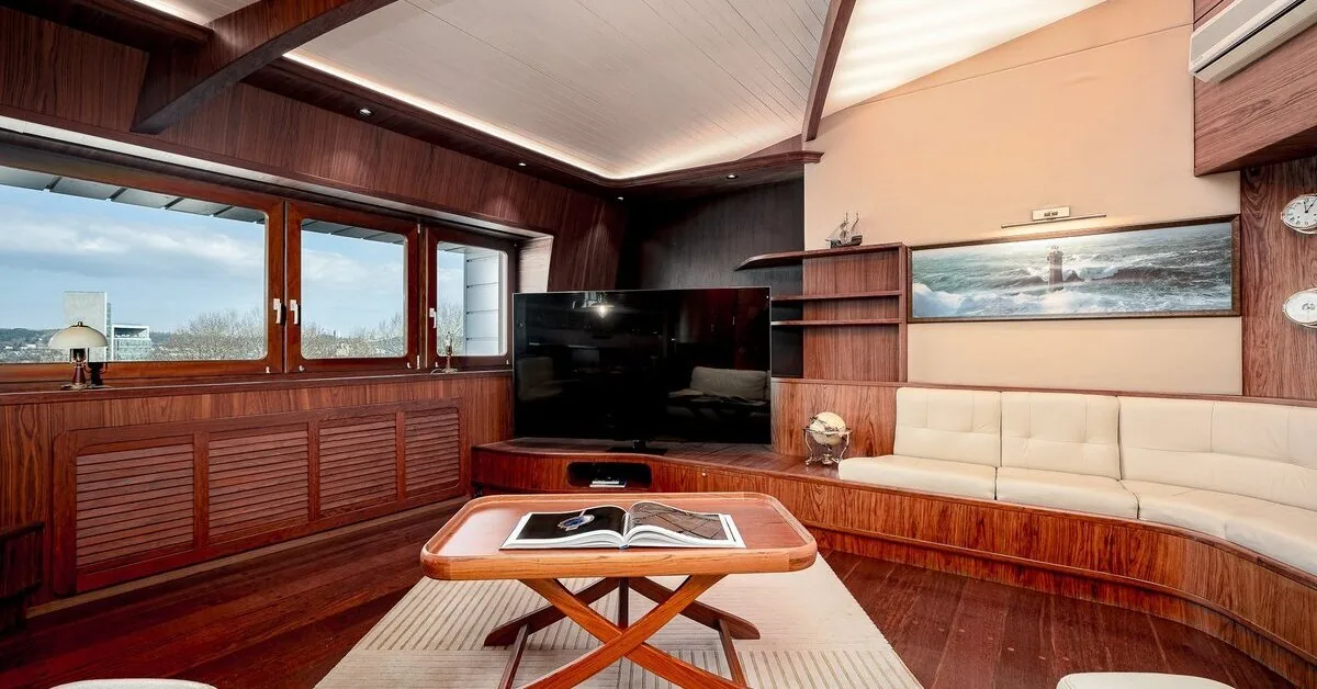 The interior of the apartment for sale in Vilnius will surprise you: you will live as if on a yacht