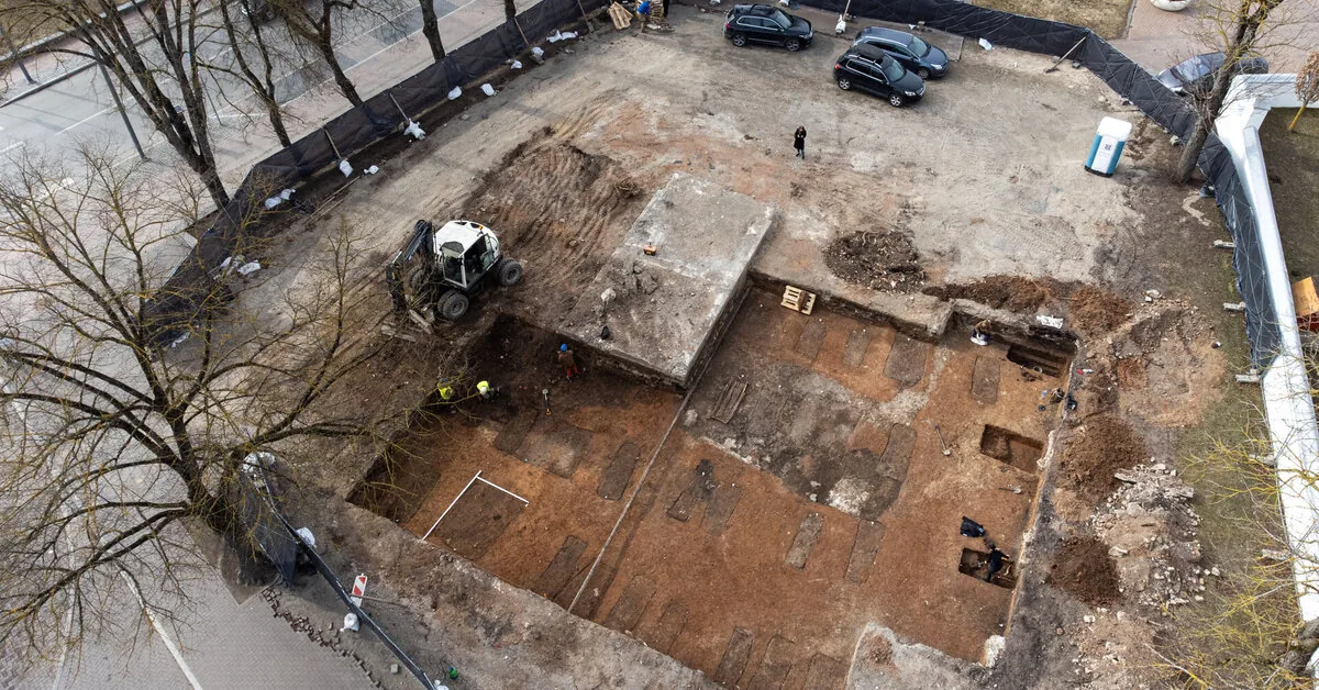Despite Minsk's talks, Lithuania has not received requests to return Soviet soldiers being reburied in Šiauliai