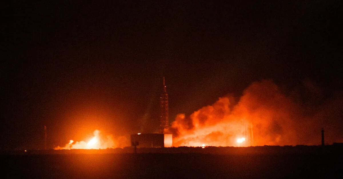 Jeff Bezos' company "Blue Origin" rocket exploded on the launch pad