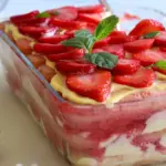 Strawberry tiramisu without eggs: a refreshing summer dessert that always turns out well