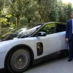 „Ferrari“ presented its electric „Luce“ to the Pope of Rome: will it save from critics?