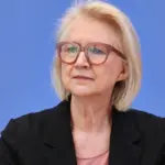 Experts: Germany's social security system costs are becoming an unbearable burden
