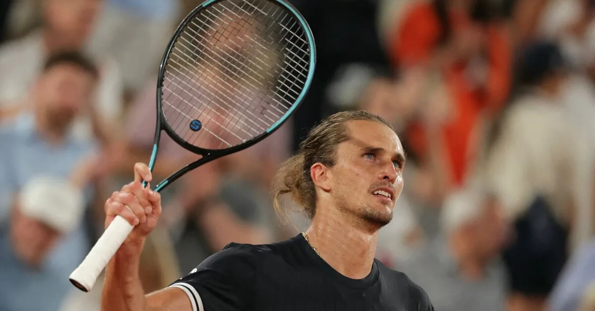 Zverev, who became the clear favorite at "Roland Garros," advanced to the round of 16