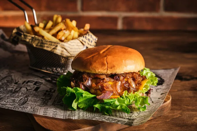 „Iki“ nuotr./Jautienos burgeris