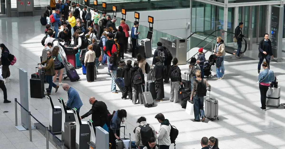 Flights temporarily suspended at Munich airport due to possible drone