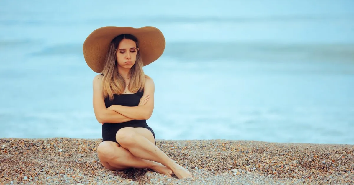 The expert named the biggest mistakes of modern tourists: almost everyone makes them