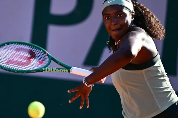 Terrible injury at the Roland Garros tournament – American left the court in a wheelchair