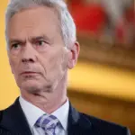 Suspicion of desecration of the Lithuanian coat of arms presented to Eduardas Vaitkus