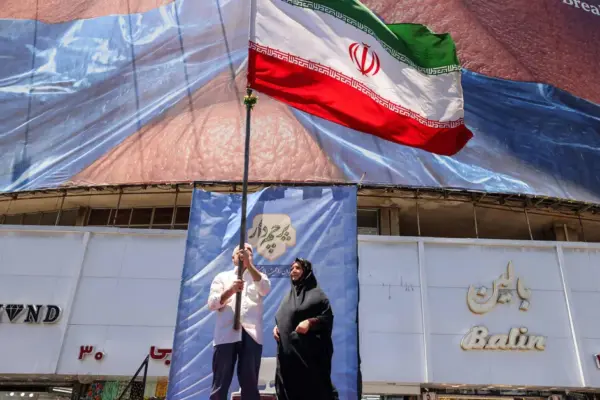 Iranian Guard threatens a "strong response" if the US repeats attacks