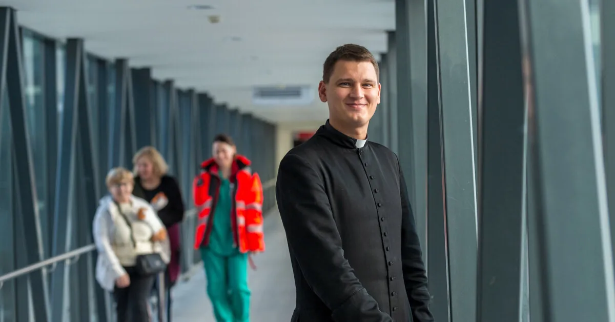 The chaplain of Santaros clinics rushes to the intensive care unit almost every day: "People see me as the Grim Reaper"