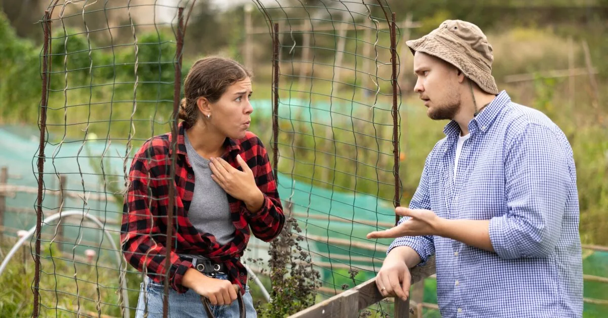 5 things in your yard that secretly annoy neighbors: clean up