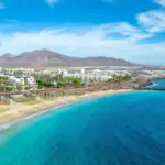 Nightmare in the Canary Islands: a woman bitten on the beach by a shark hiding under the sand