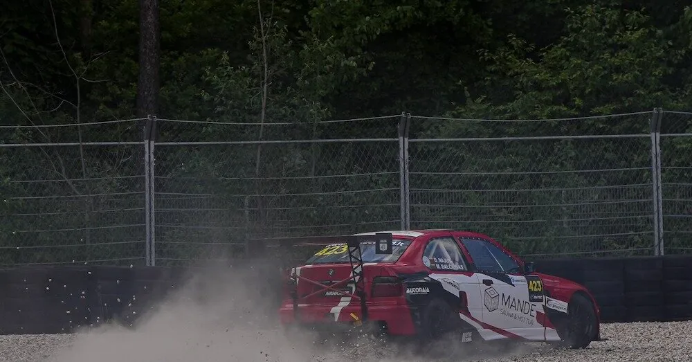 Roaring BaTCC inferno at Bikernieki: interrupted qualification and intense Lithuanian competition with Latvians
