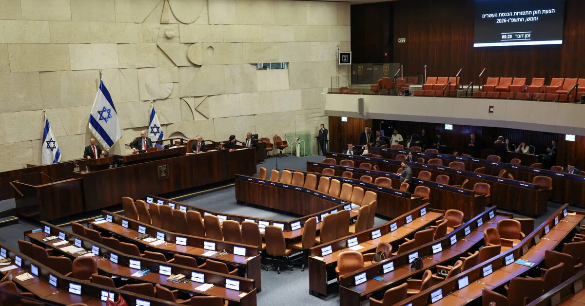 Israeli parliamentarians approved the bill to dissolve the parliament in the first reading