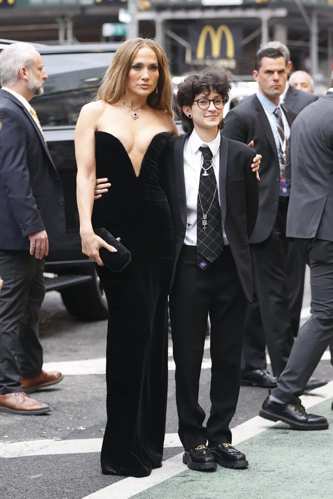 Scanpix nuotr./Jennifer Lopez ir Emme