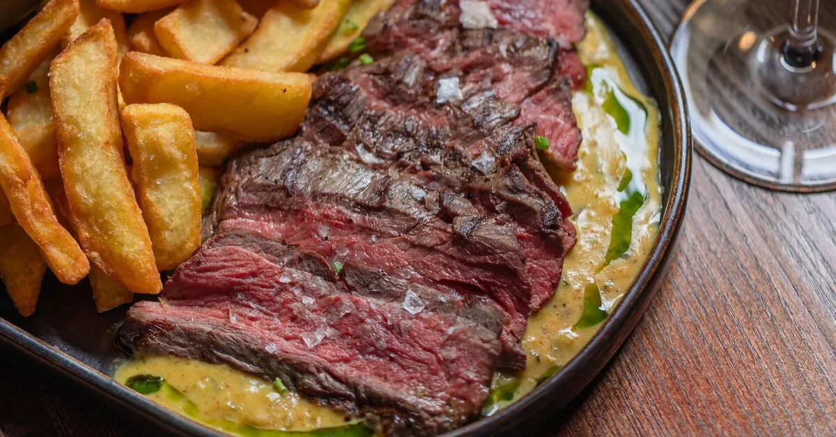 How to cook a juicy steak: common mistakes and professional tips
