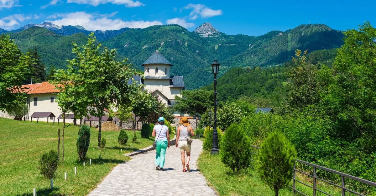 Forget about holidays in one country: here is how Lithuanians visit 3 countries in one flight