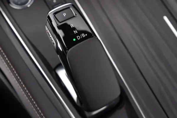 How many kilometers does an automatic transmission last?