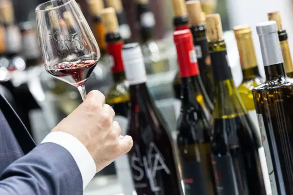 As alcohol consumption and related diseases slightly decrease, the MoH evaluates the trends cautiously