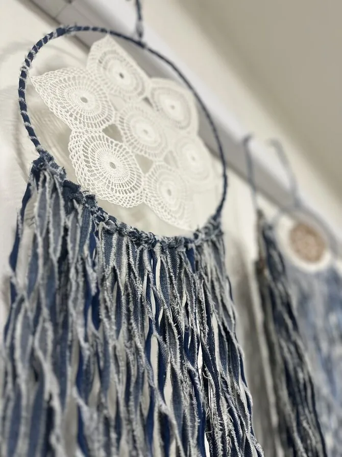 Personal album photo/Denim dreamcatchers are great not only as hopes for calmer rest but also as objects to exercise the hands.
