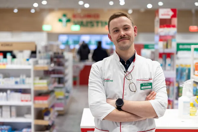 Eurovaistinės photo/Eurovaistinės pharmacist Mindaugas Rutalė