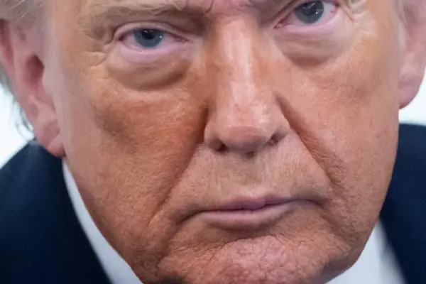 Donald Trump calls for more "surgical" strikes on "Hezbollah"