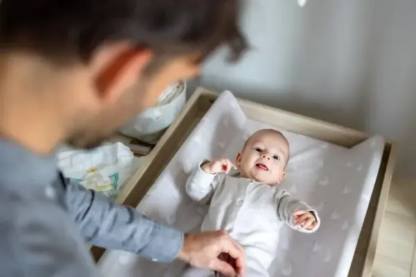 Doctors, daily seeing the beginning of parenthood: the greatest gift to a child is not things, but time