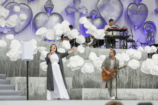 Savaitgalį Vilniaus centre – eismo ribojimai: atvyksta tūkstančiai piligrimų
