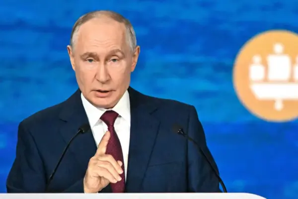 Vladimir Putin: Russia's economy did not collapse