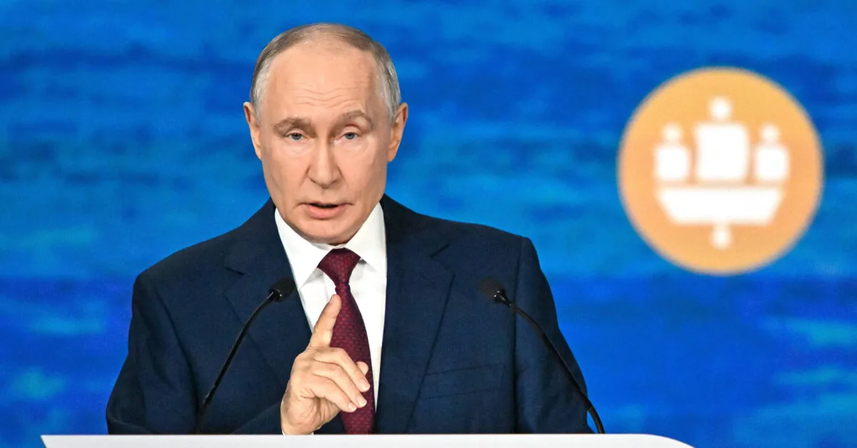 Vladimir Putin: Russia's economy did not collapse