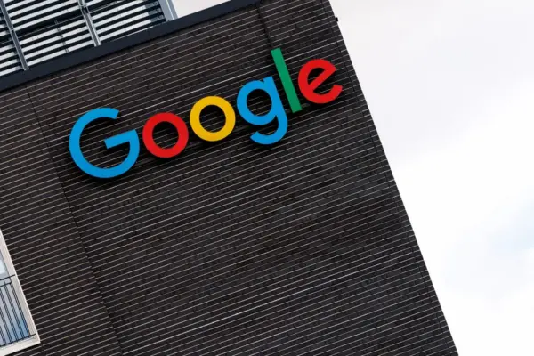 „Google“ parent company „Alphabet“ plans to raise 80 billion USD to finance AI development
