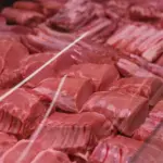 How not to get lost when choosing meat in a store: composition, labeling, and quality criteria