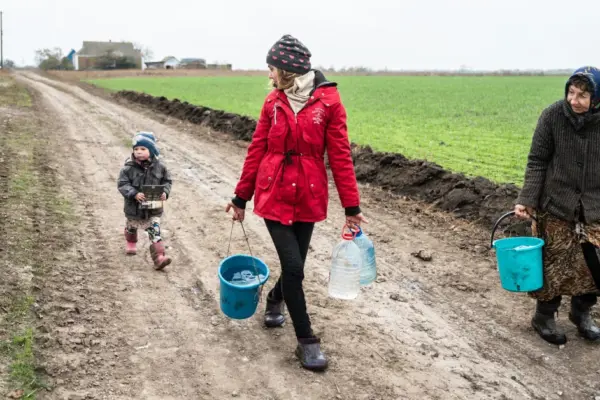 Water in the fire of war: nature and people left without water at Ukrainian Caritas photo exhibition