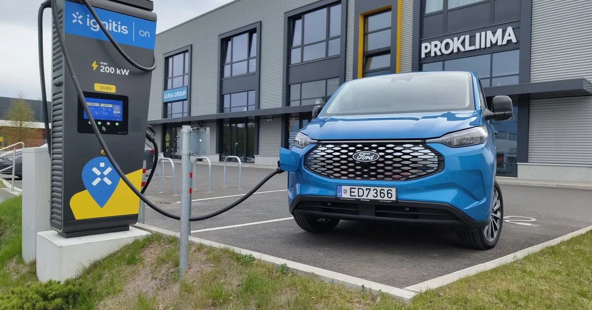 „Ignitis ON“ electric car race organizers will drive only „Ford“: first tested the cargo vehicle