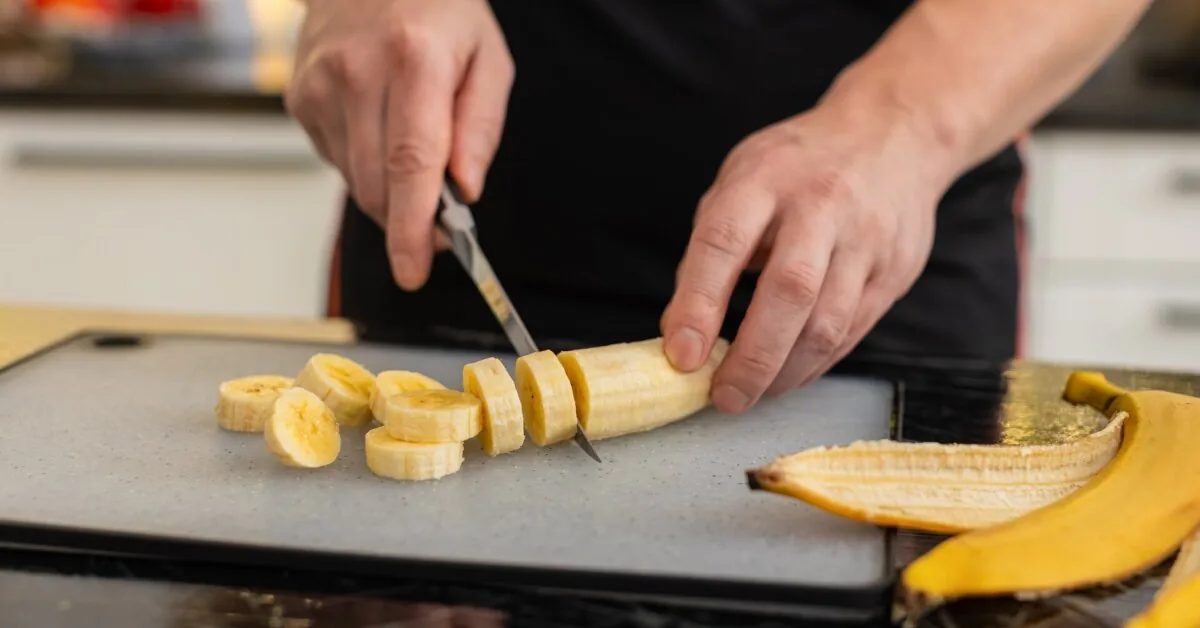 Here's what happens to cholesterol when you eat bananas