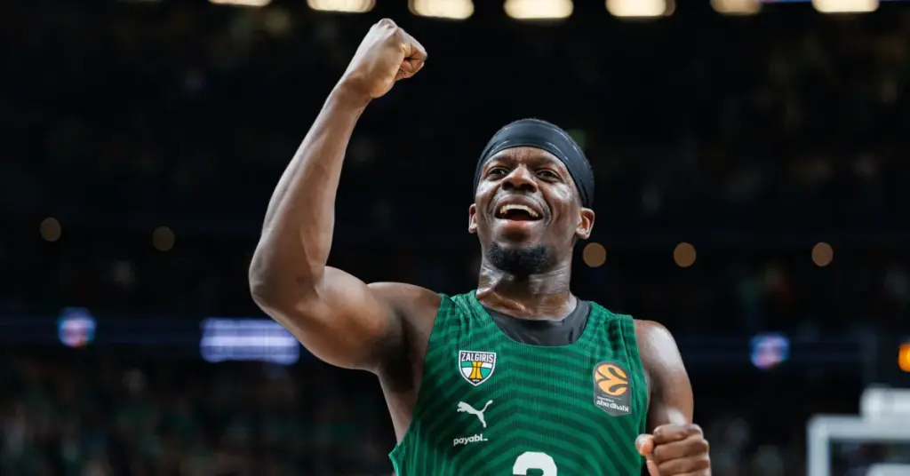 Greeks triumph – Sylvainas Francisco moves to Athens