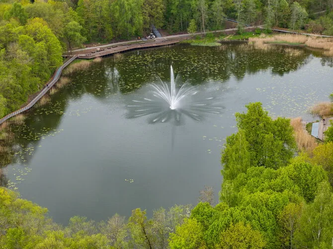 Vilnius city municipality photo / Jeruzalės Pond Park opening – 'Saulės Kliošo' concert on the water