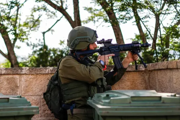 Israeli Defense Minister: the army will strike Beirut if Hezbollah attacks