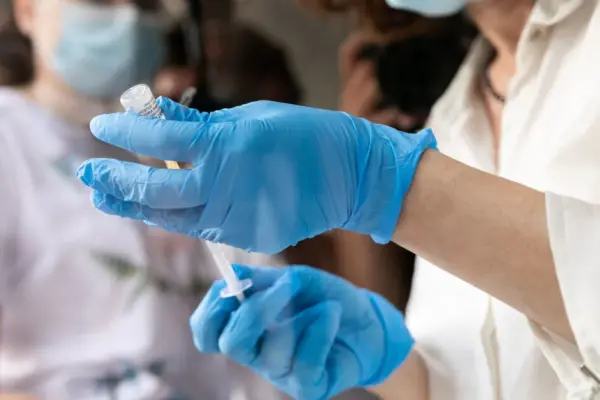 Again manipulating thousands of deaths from COVID-19 vaccines, although dozens have been confirmed