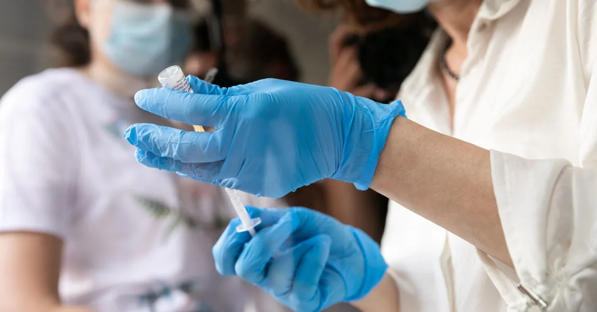 Again manipulating thousands of deaths from COVID-19 vaccines, although dozens have been confirmed