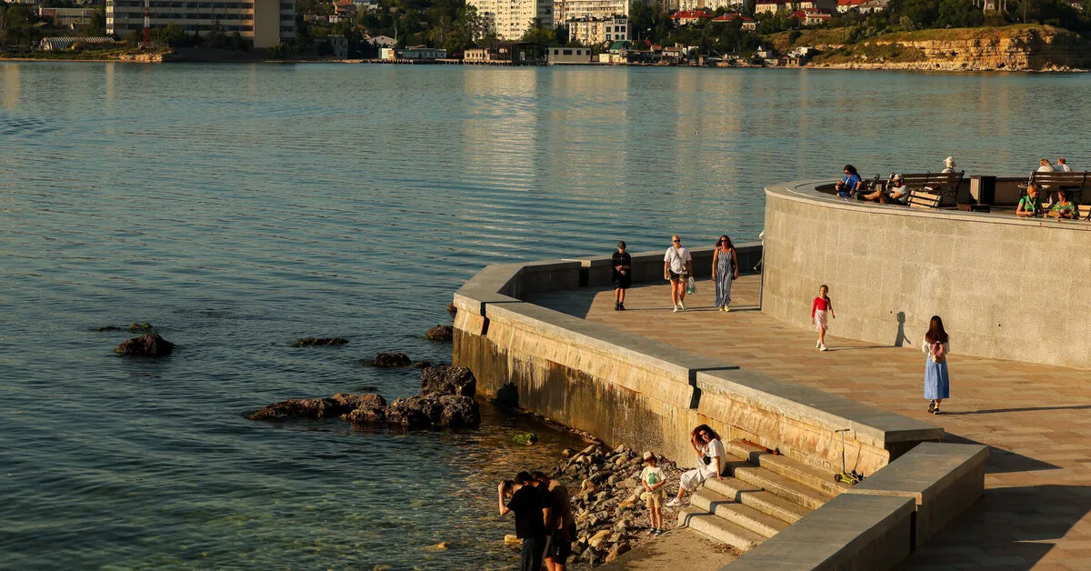Juodojoje jūroje po išpuolio nuskendo Turkijos žvejybos laivas, yra žuvusiųjų