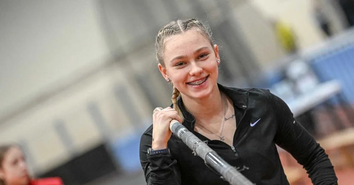Improved Lithuanian pole vault record