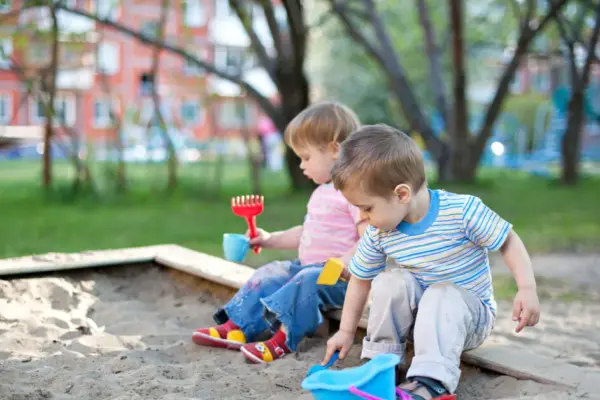 Children's favorite sandbox can turn into a hotbed of diseases: specialists warn about lurking dangers